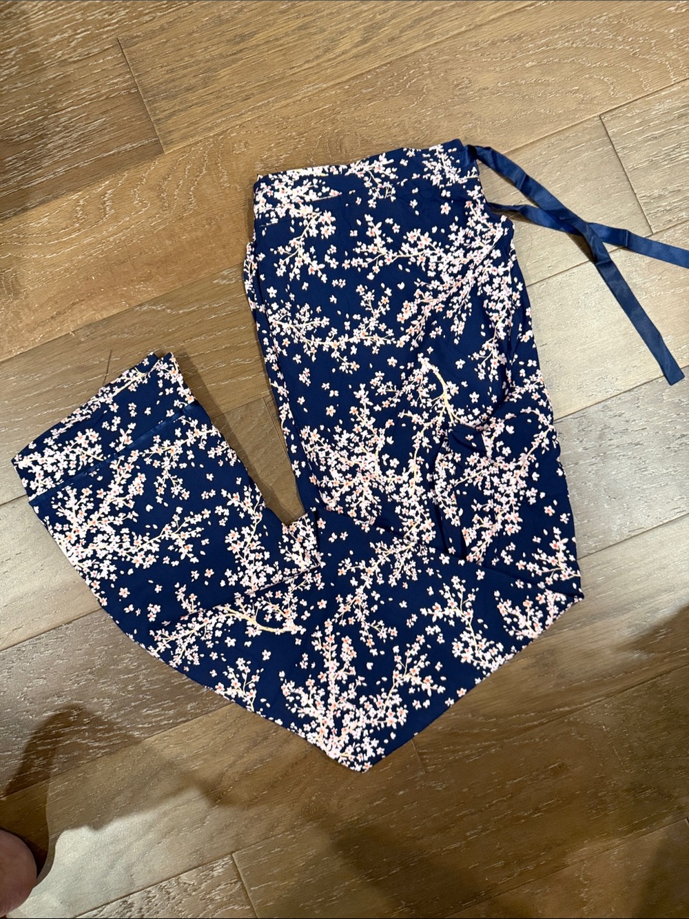 Women's Navy Floral Drawstring Pajama Pants